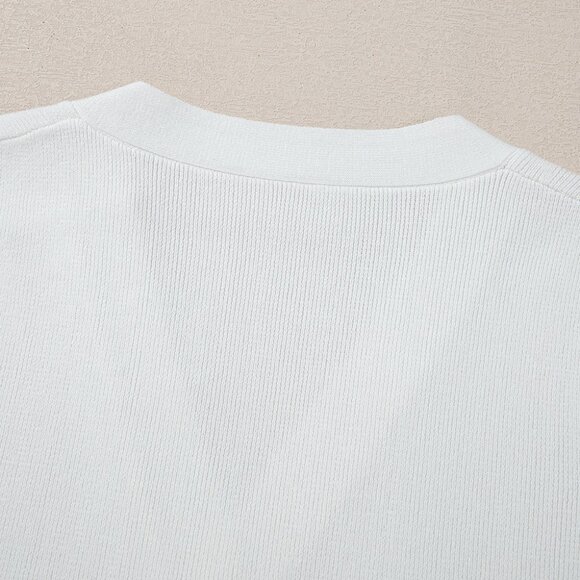 🤍 White V-Neck Buttoned Sweater Vest – Size M - Picture 7 of 11